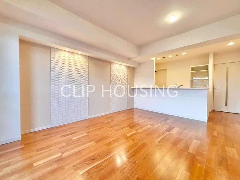 Convenient 3LDK Apartment Near Wadacho Station - Photo 1