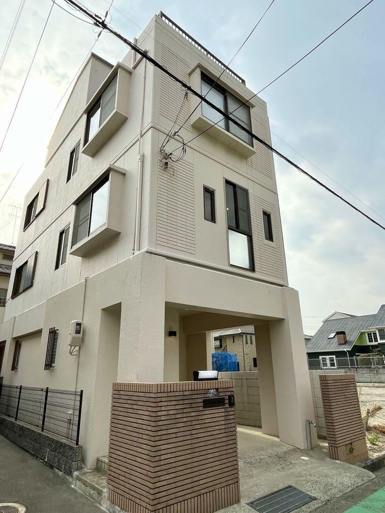 4LDK House with Rooftop Balcony in Nishinomiya - Photo 1