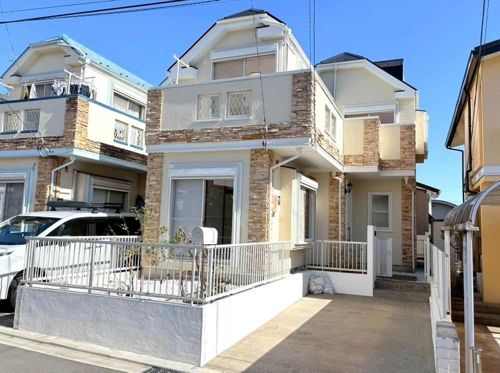 Renovated 4LDK House in Zushi Highland - Photo 1