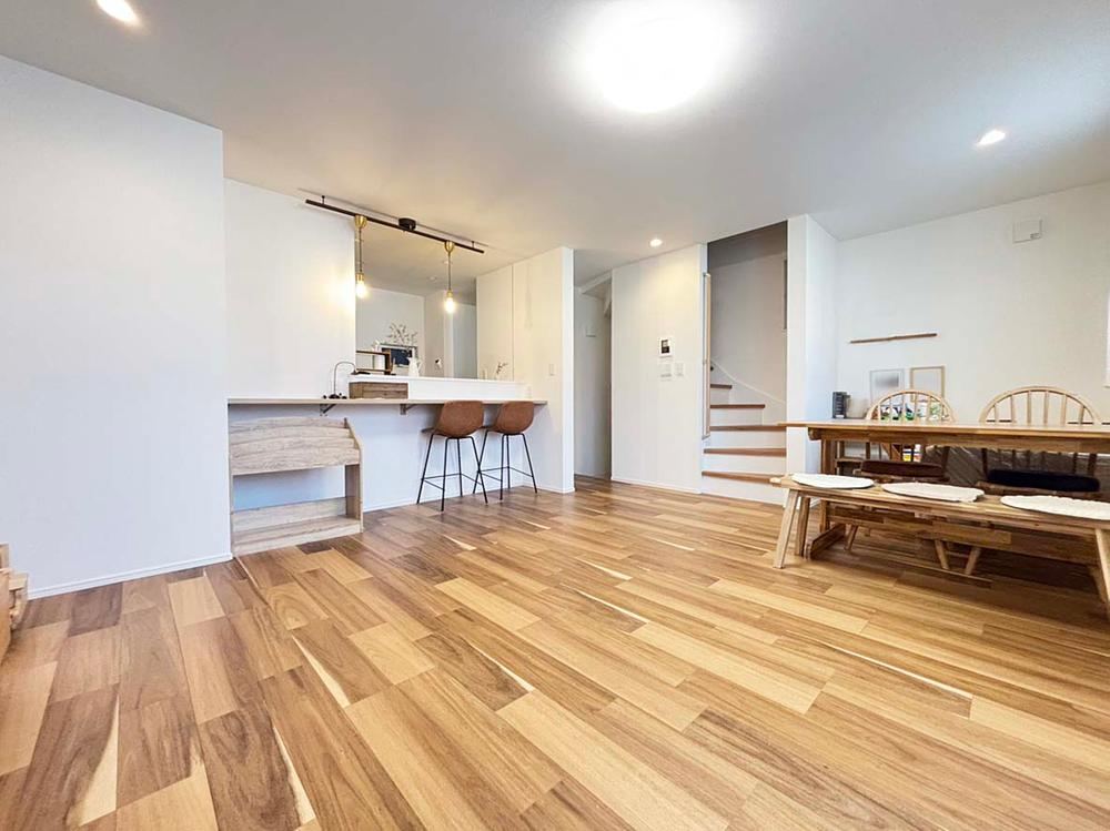 Family-Friendly 3-Story House Near Higashi-Urawa - Photo 1