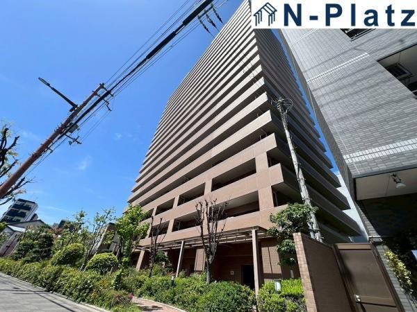 4LDK apartment in Kita Ward, Osaka - Photo 1