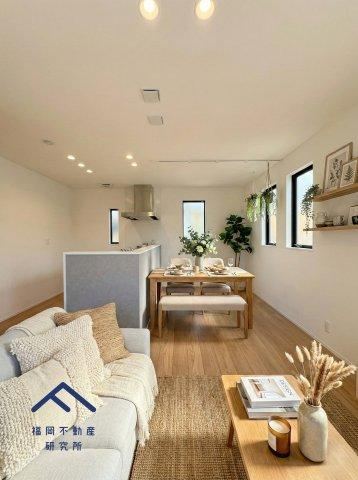 Comfortable 3LDK Home with Great Sunlight - Photo 1