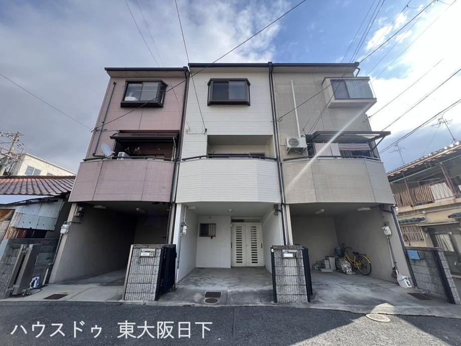 Bright 3LDK Detached House with Full Renovation in Higashi-Osaka - Photo 1