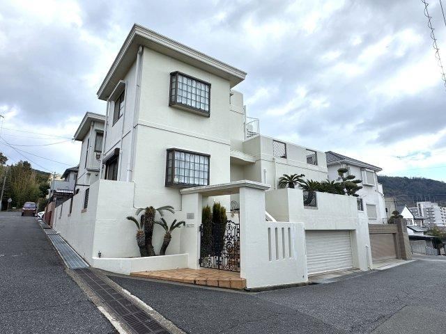 Spacious 5LDK House in Asadani - Photo 1