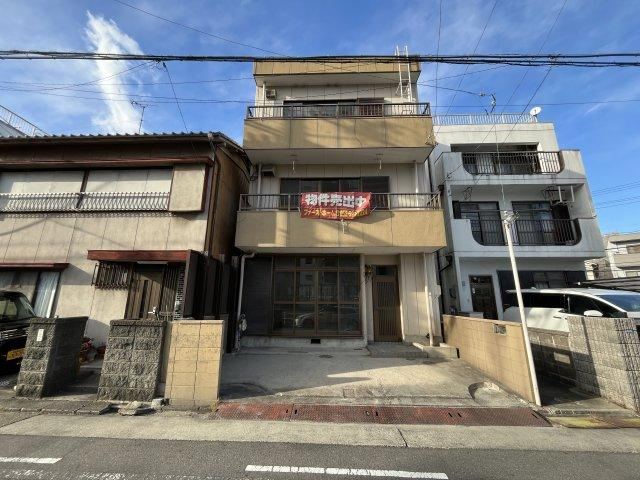 Renovated 4LDK Steel-Frame House in Minami Ward - Photo 1