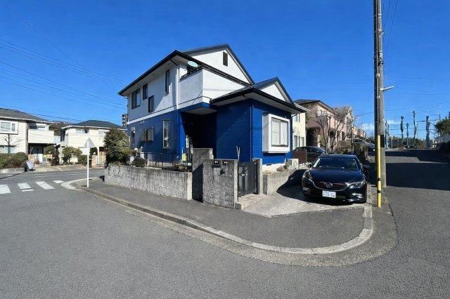 Sunny 4LDK Corner Lot House in Tsuzuki, Yokohama - Photo 1