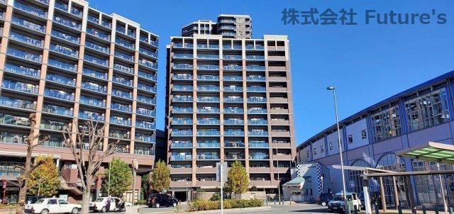 Chic 3LDK Apartment Steps from Misato-Chuo Station - Photo 1