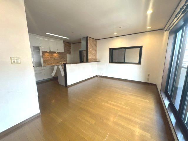 Spacious 4LDK+Loft House in Kadoma - Photo 1