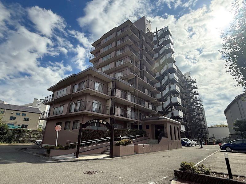 5LDK apartment in Ibaraki, Osaka - Photo 1
