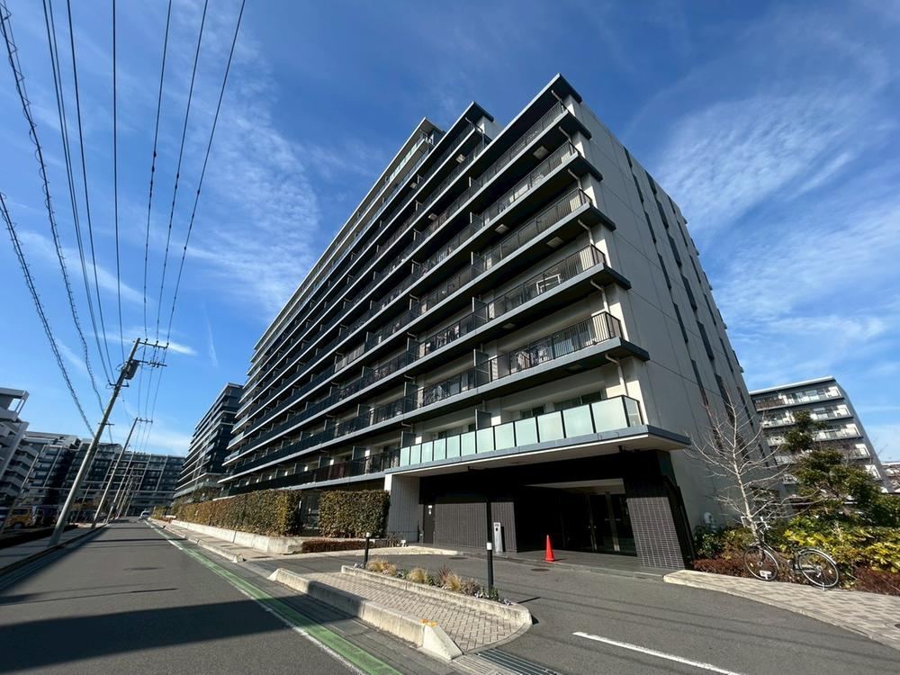 Family-Friendly 3LDK Apartment in Soka - Photo 1
