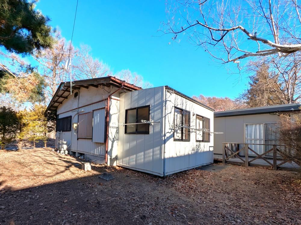 Conveniently Located 3DK House in Miyota - Photo 1