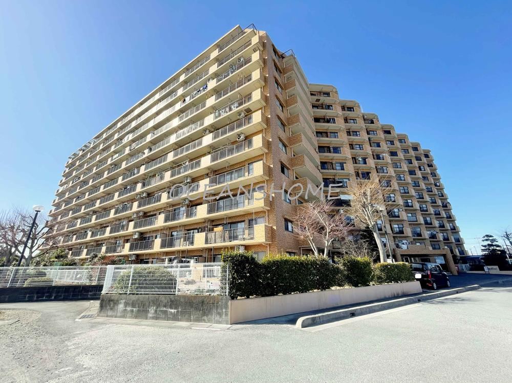 Family-Friendly 3LDK Apartment near School - Photo 1