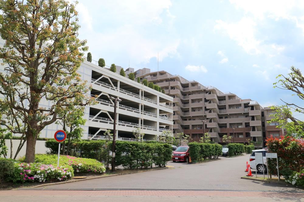 3LDK apartment in Hino, Tokyo - Photo 1