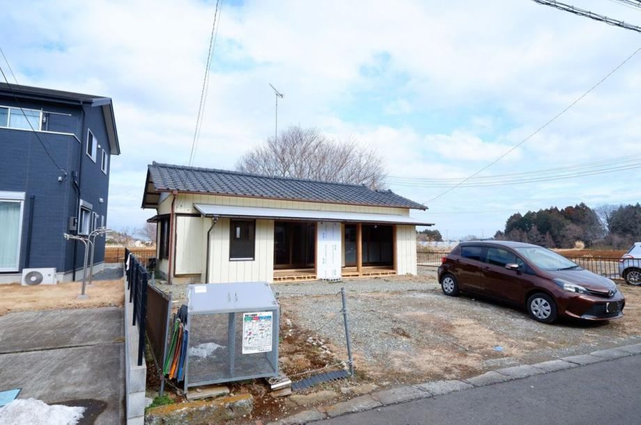 Spacious Land with Utilities Ready in Mikoku - Photo 1
