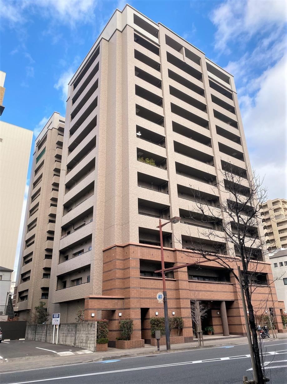 3LDK apartment in Matsuyama, Ehime - Photo 1