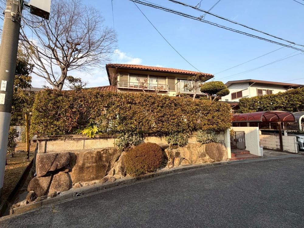 Renovated 3LLDDKK+S House in Makizuka - Photo 1