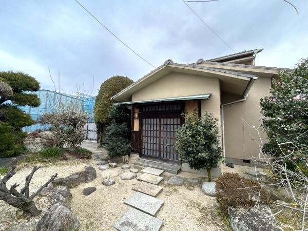 Spacious 6DK House with Garden in Imabari - Photo 1