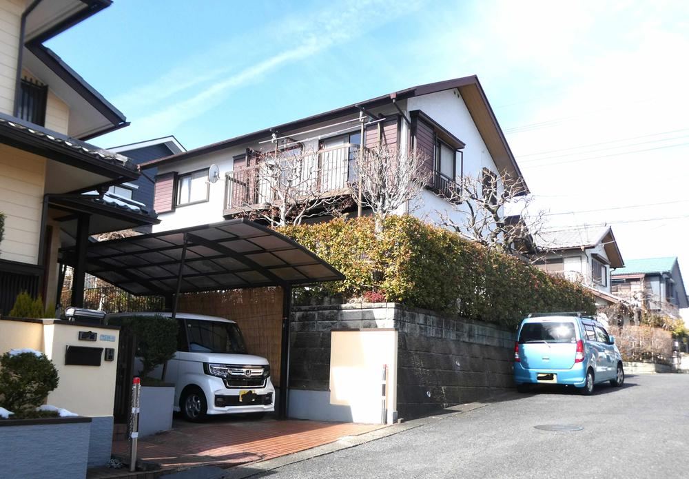 Bright 4LDK House with Great Sunlight in Hidaka - Photo 1
