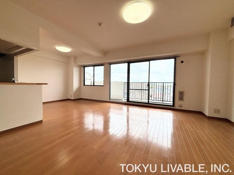 3LDK apartment in Takatsuki, Osaka - Photo 1
