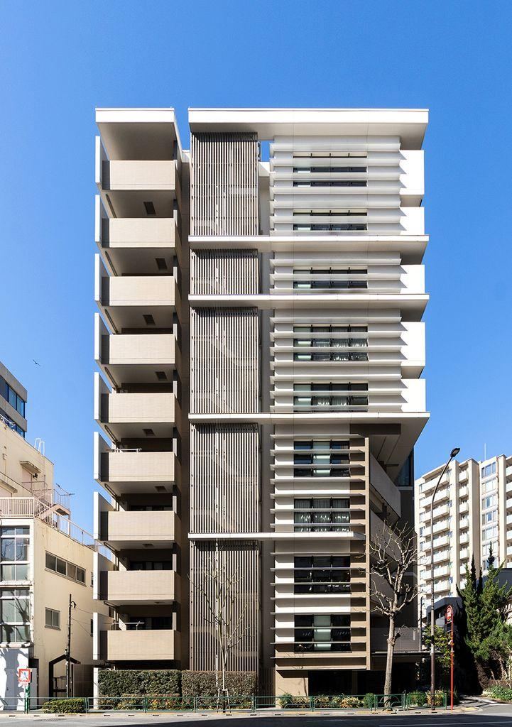 2LDK apartment in Shinjuku Ward, Tokyo - Photo 1