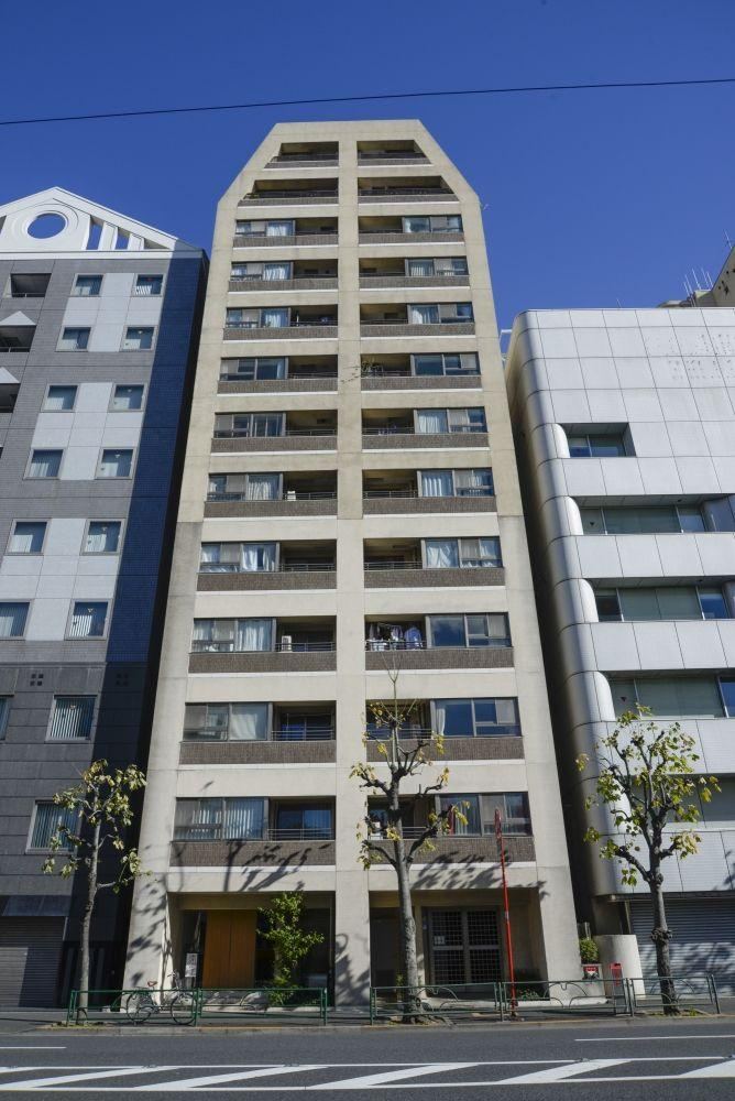 1LDK apartment in Shinjuku Ward, Tokyo - Photo 1