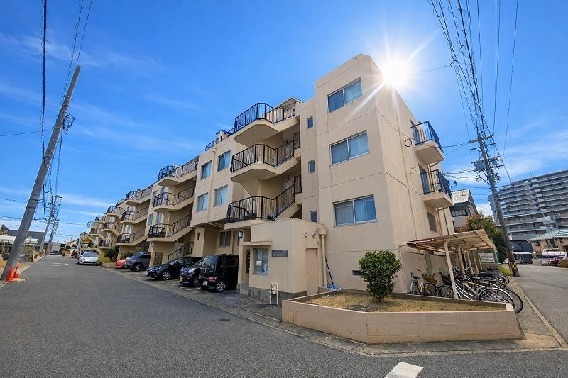2LDK apartment in Nagakute, Aichi - Photo 1