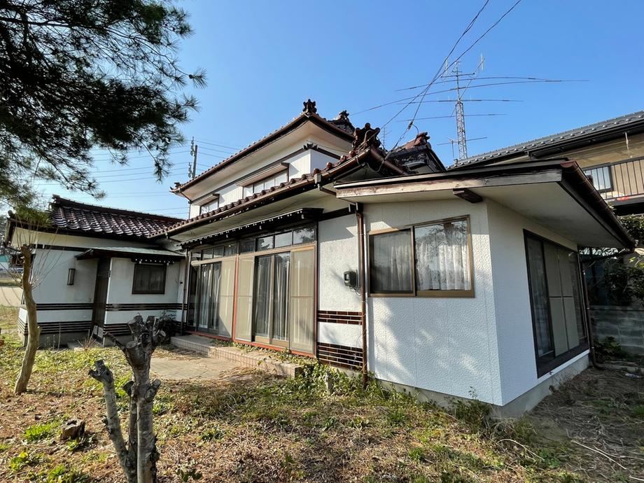 Spacious 5DK House in Natural Surroundings in Sakata - Photo 1
