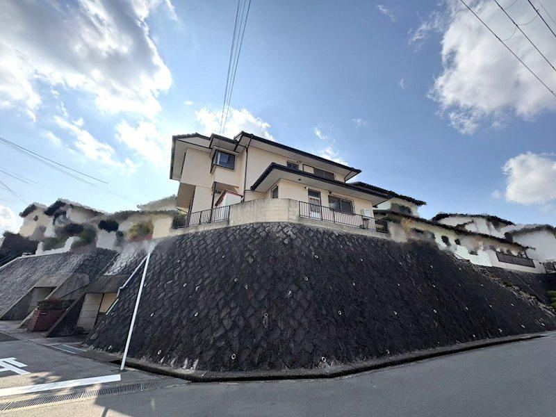 5LDK House on Spacious Lot in Takatsuki - Photo 1