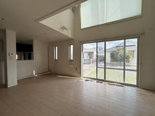 Light Steel-Frame 4LDK House in Mitoma - Photo 1