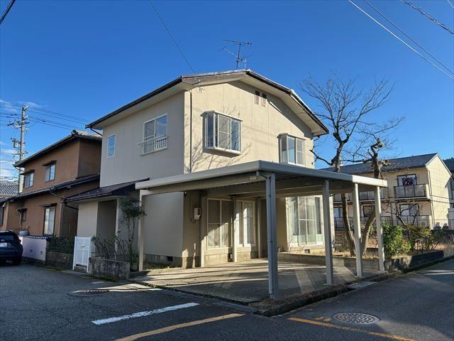 Renovated 3LDK Corner Property in Yamashina - Photo 1