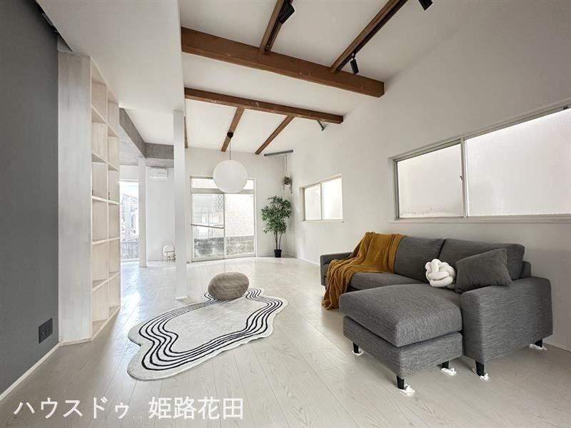 Designer 3LDK+S House in Himeji - Photo 1