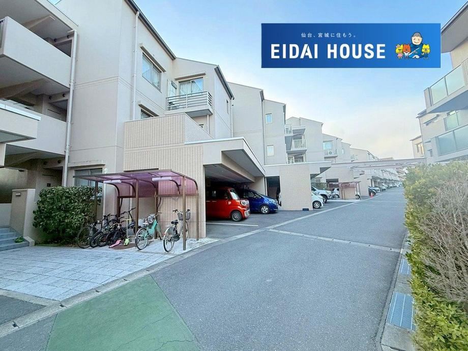 Renovated 3LDK Apartment in Quiet Narita - Photo 1