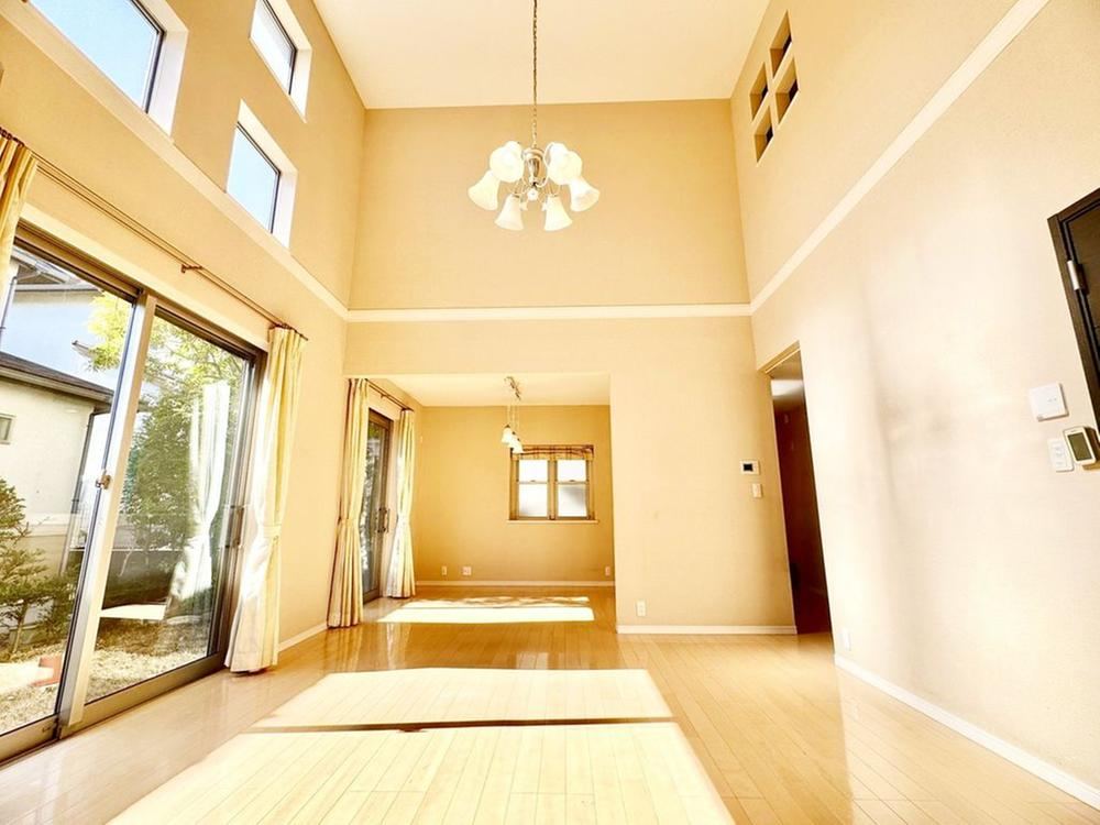 Modern 4LDK House in Yakushidai - Photo 1