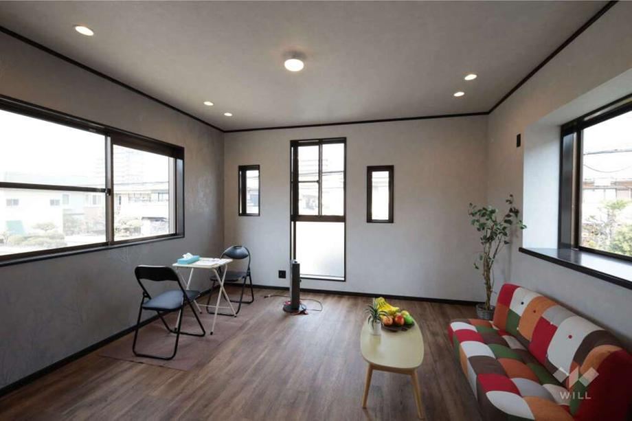 Renovated 4LDK House with Rooftop Balcony in Nishinomiya - Photo 1