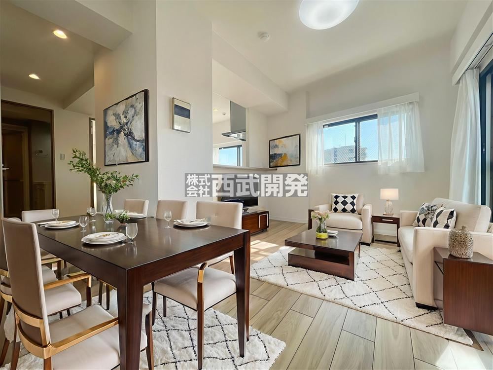 Pet-Friendly 2LDK Apartment, 8 Min Walk to Station - Photo 1
