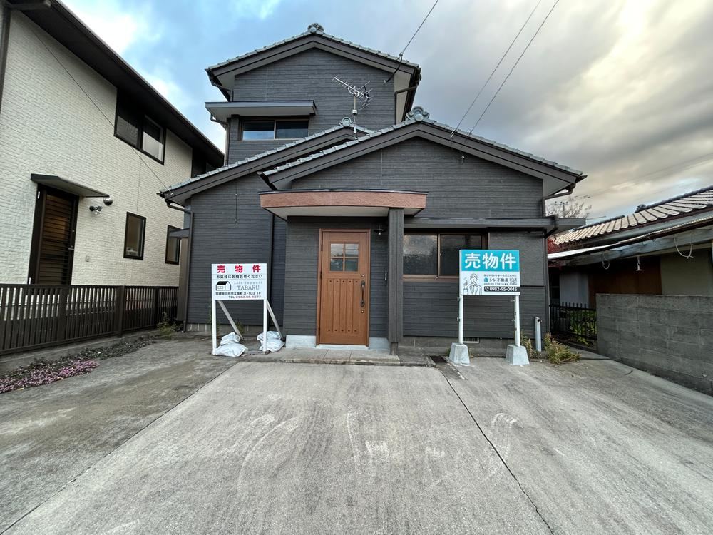 Fully Renovated 4LDK Detached House in Nagao - Photo 1