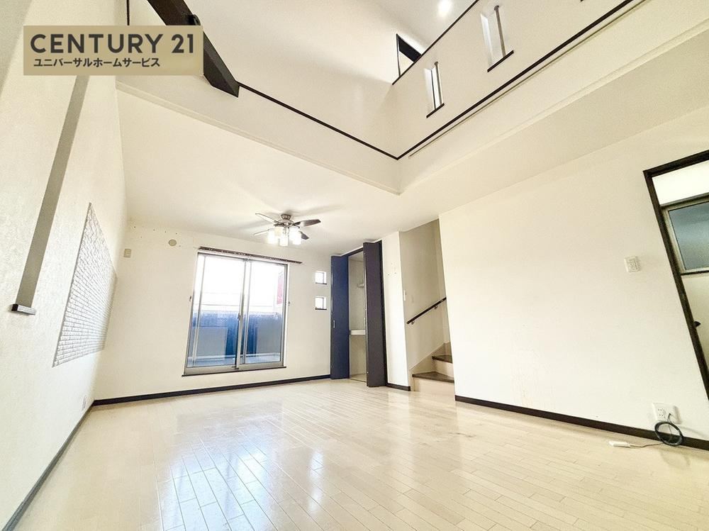 Stylish 3LDK House with Solar Power in Fushimi, Kyoto - Photo 1