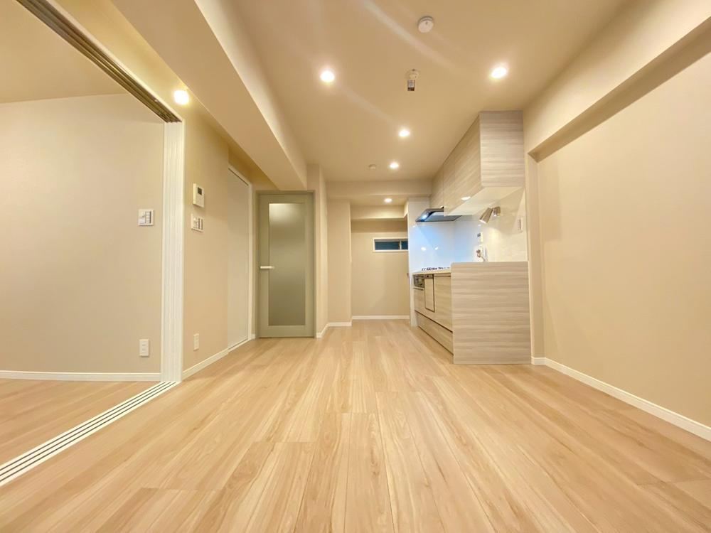 Available for Viewing Now: 1LDK Apartment Near Nakano-Sakaue Station - Photo 1