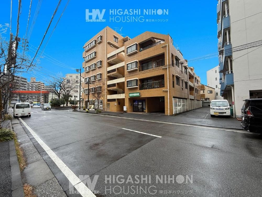 Top Floor Maisonette with Rooftop Terrace in Tsurumi - Photo 1