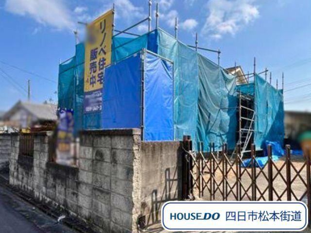 Efficient 2LDK House with Ample Parking in Yokkaichi - Photo 1