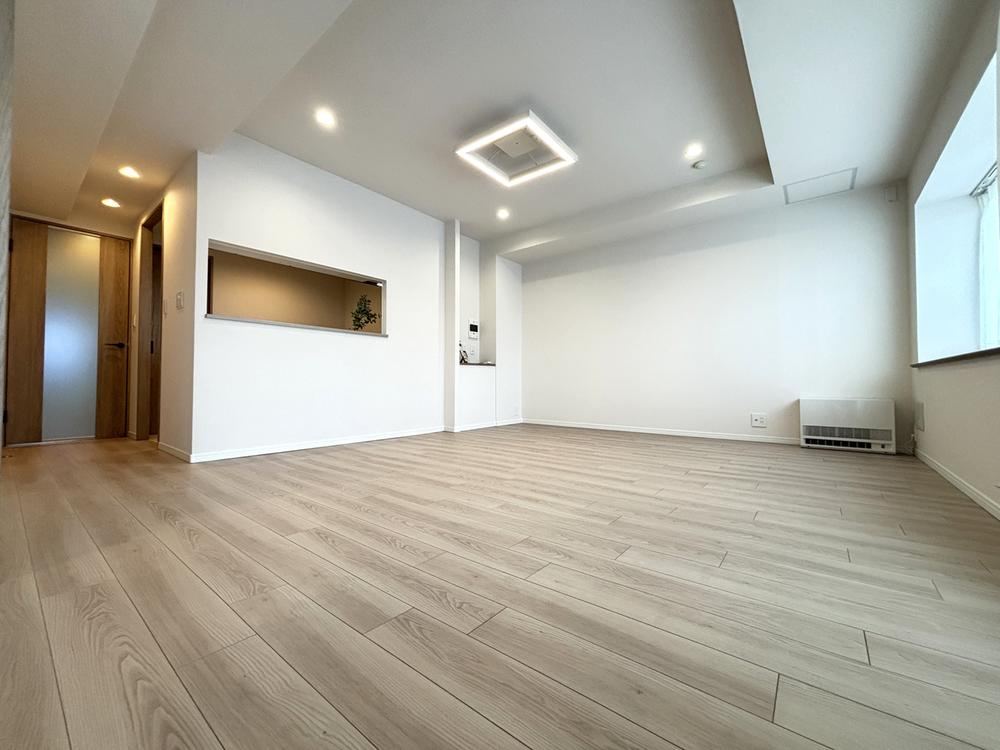 Stylish 4LDK Apartment in Toyohira, Sapporo - Photo 1