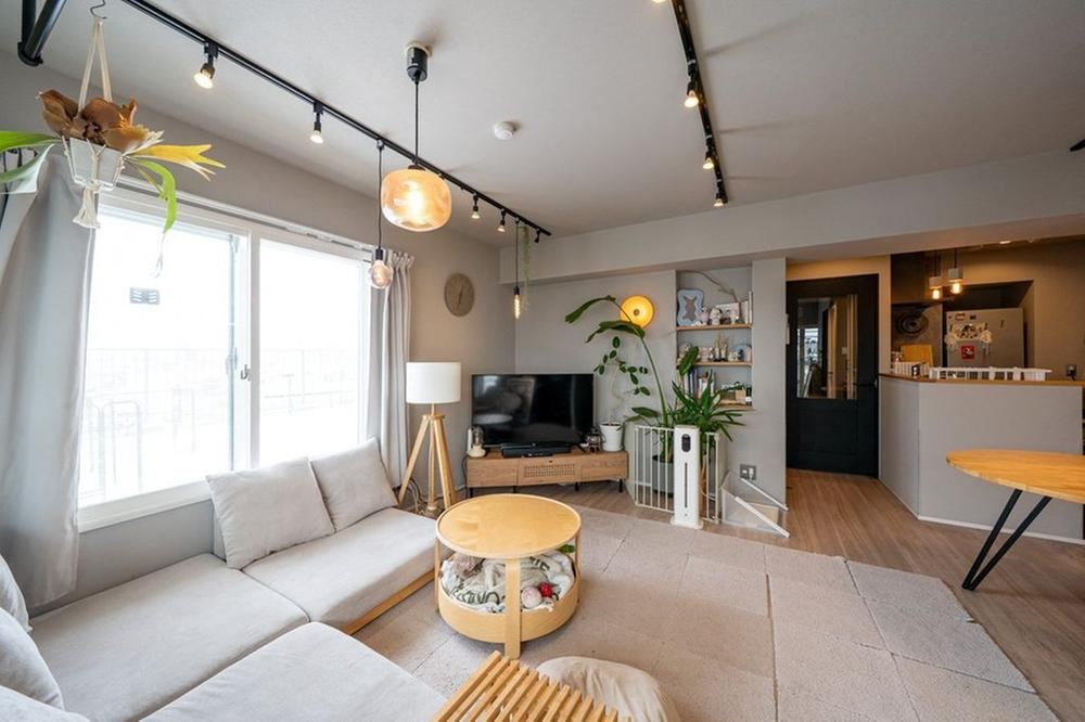 Modern 2LDK+S Apartment with Rooftop Terrace - Photo 1