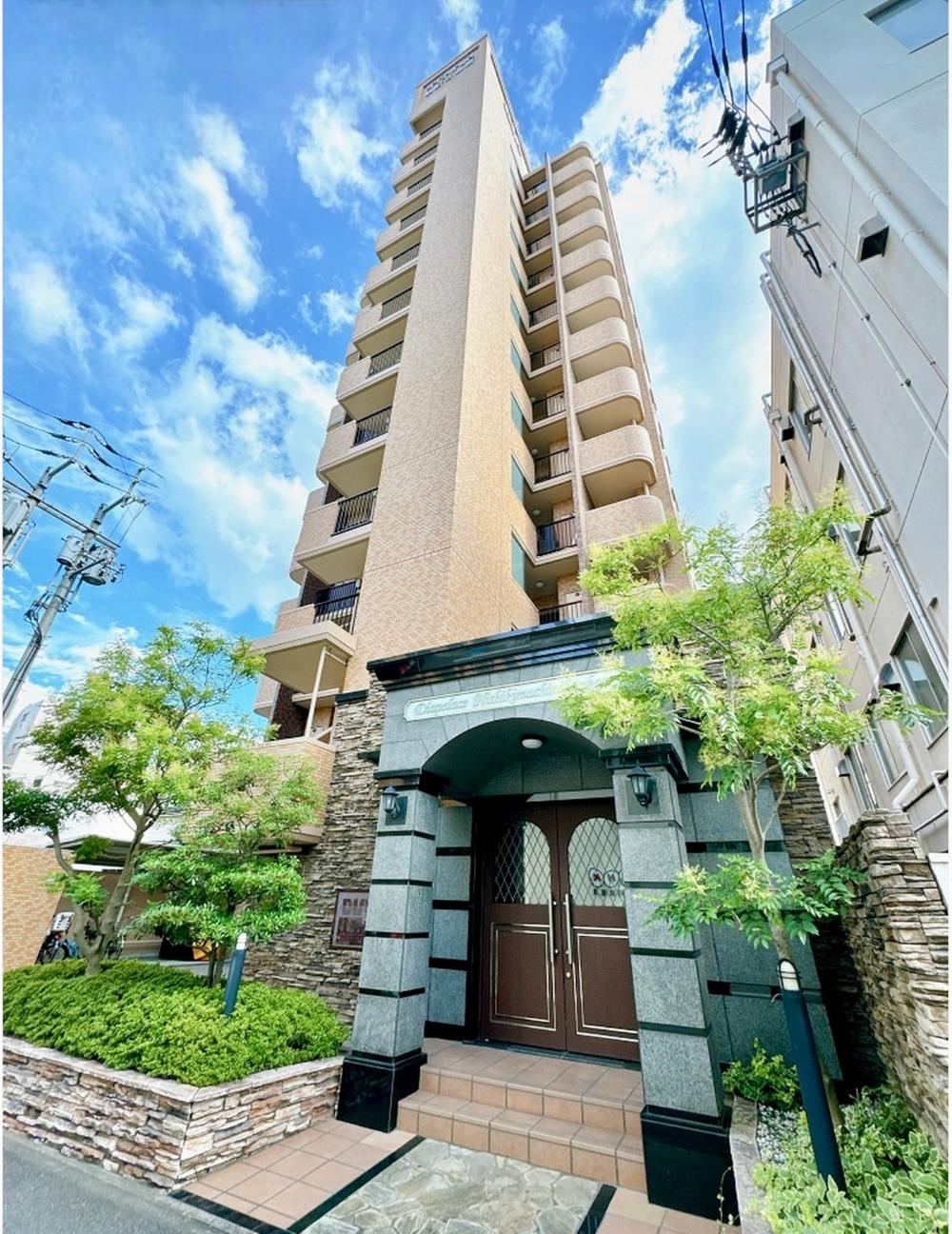 3LDK apartment in Takamatsu, Kagawa - Photo 1
