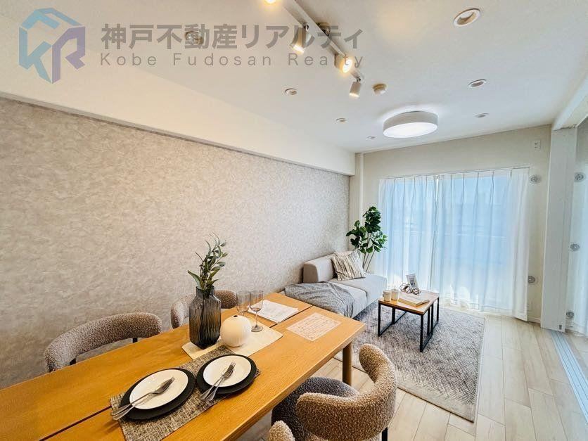3LDK apartment in Chuo Ward, Kobe, Hyogo - Photo 1