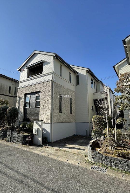 Tranquil 2LDK Home with Modern Amenities in Sakura - Photo 1