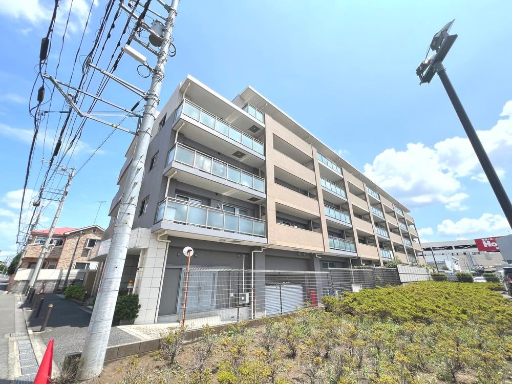 Pet-Friendly 3LDK Apartment with Garden and Terrace - Photo 1