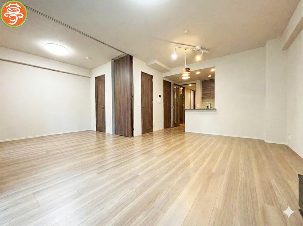 Luxurious 3LDK Apartment in Chofu - Photo 1