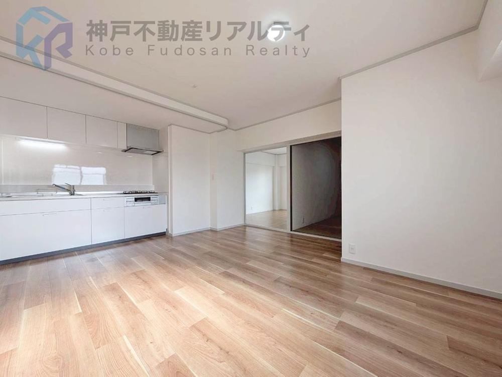 3LDK apartment in Ashiya, Hyogo - Photo 1