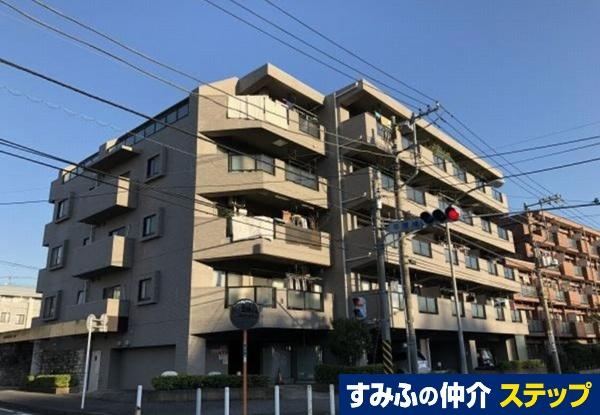 Bright 3LDK Apartment in Utsukushigaoka - Photo 1