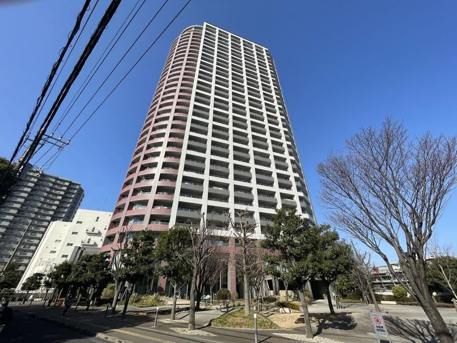 Bright 3LDK Corner Apartment in Sumiyoshi-cho, Nishitokyo - Photo 1